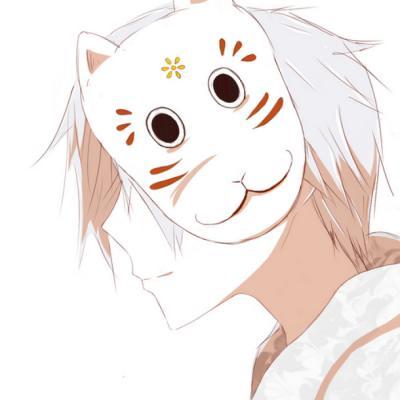 官方回应女子攀爬压倒樱花树